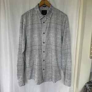 3/$20 💥 Guess Front Button Down Slim Fit Collared Shirt‎ Black & White Plaid